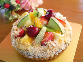 デコレーションケーキ